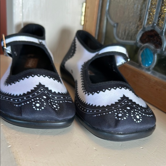 Hot Chocolate Design Shoes - Elegant Black and White Flats with Strap